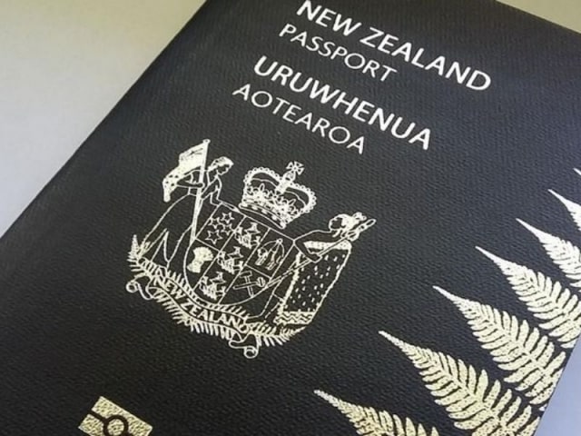 Passport định cư New Zealand.