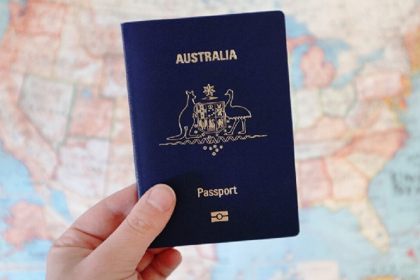 Bạn có thể nộp hồ sơ xin nhập quốc tịch sau khi hết hạn visa 116 Úc