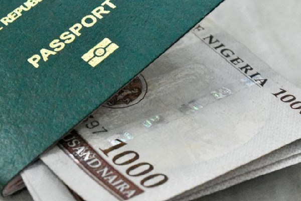 Chi phí để xin visa thường rất cao