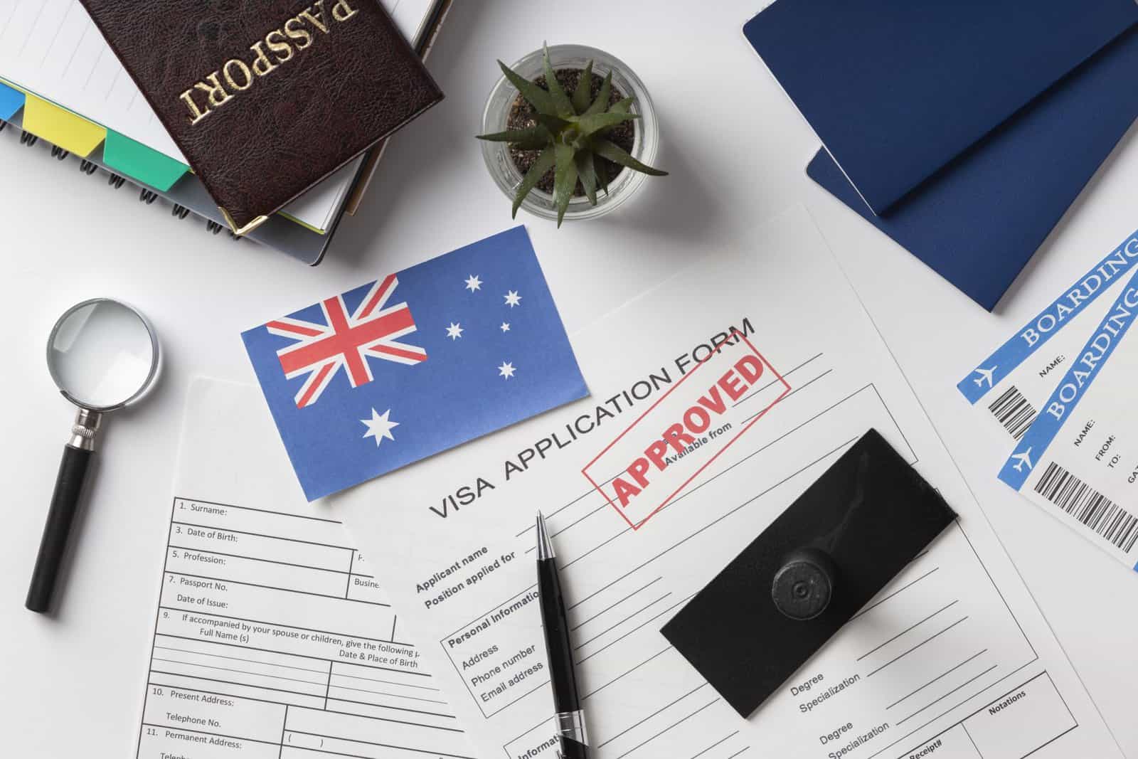 Cần chuẩn bị đủ chi phí trước khi nộp hồ sơ xin visa